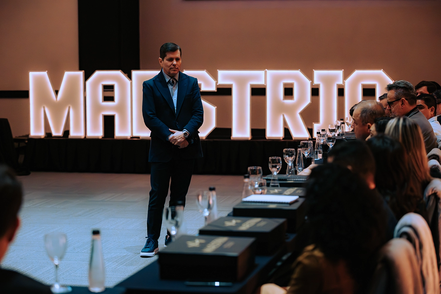 Palestrante durante apresentação