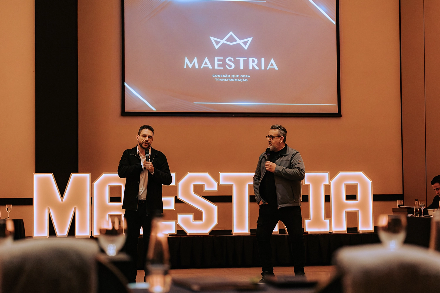 Palestrante durante apresentação