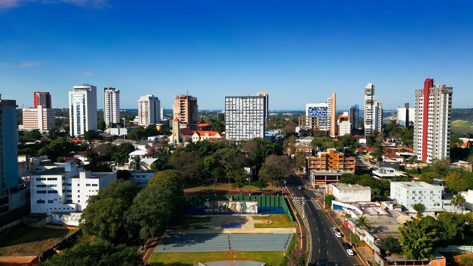 Vista da cidade de Foz do Iguaçu, no Paraná