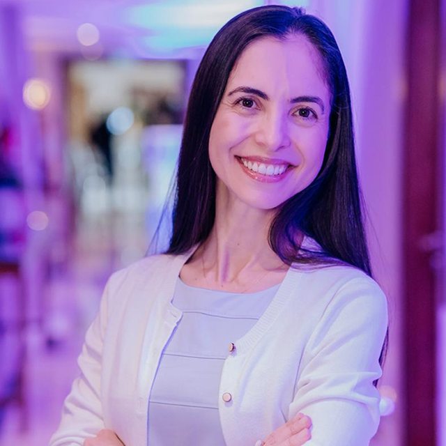 Prof.ª Karine Machado